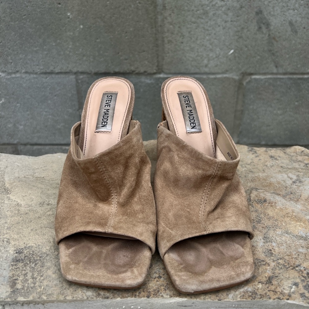 Steve Madden beige suede heeled mules